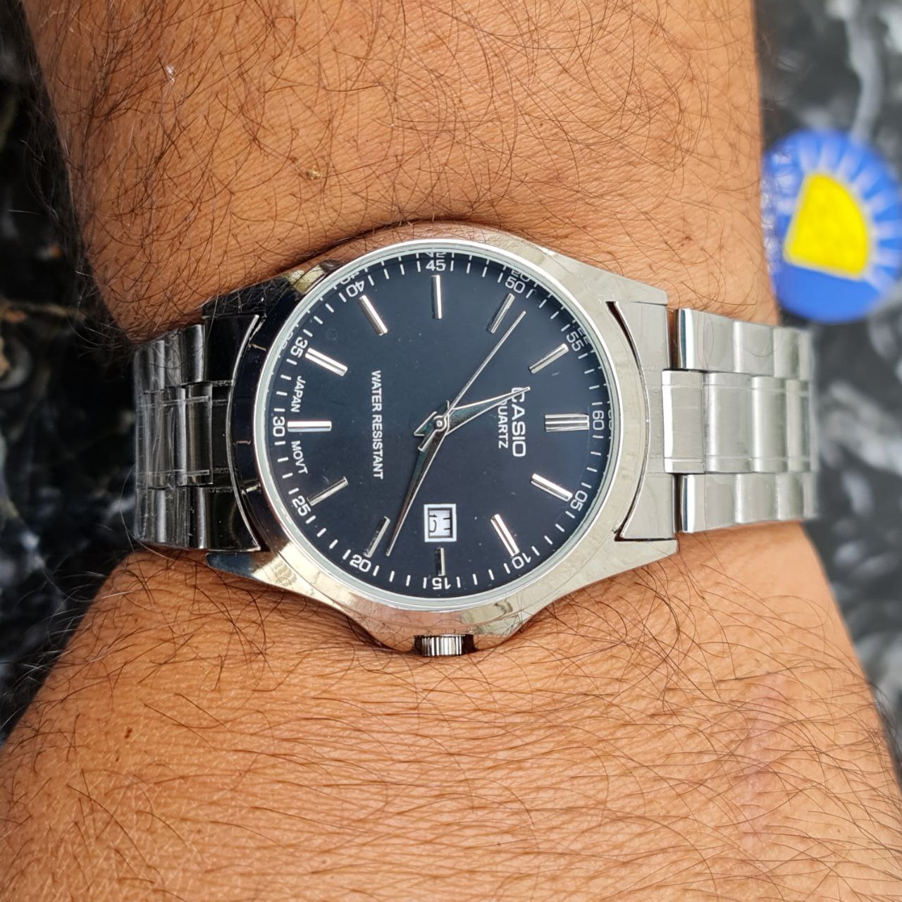 ساعت مردانه کاسیو کد 5605 نقره ای طلایی صفحه سفید