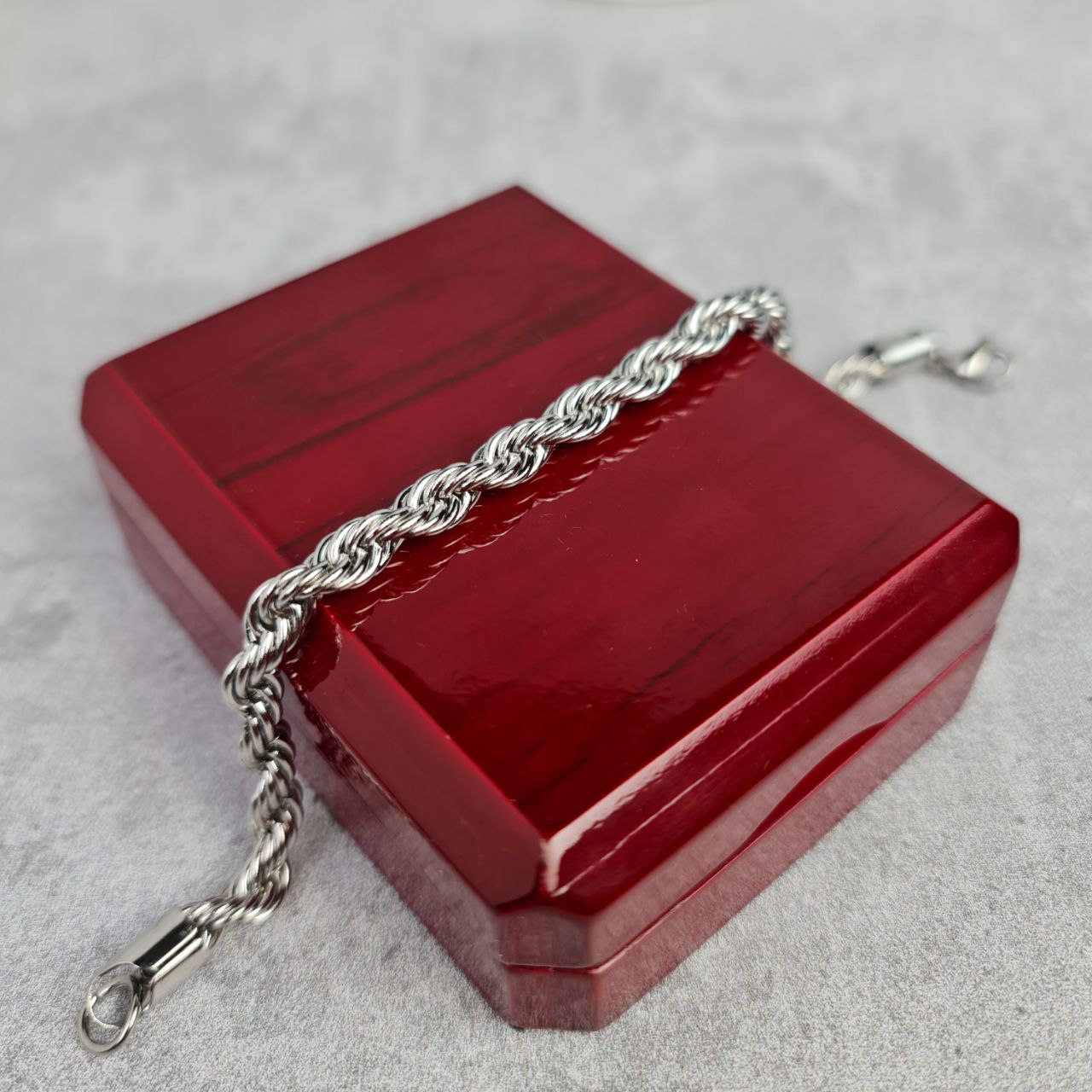 دستبند طنابی