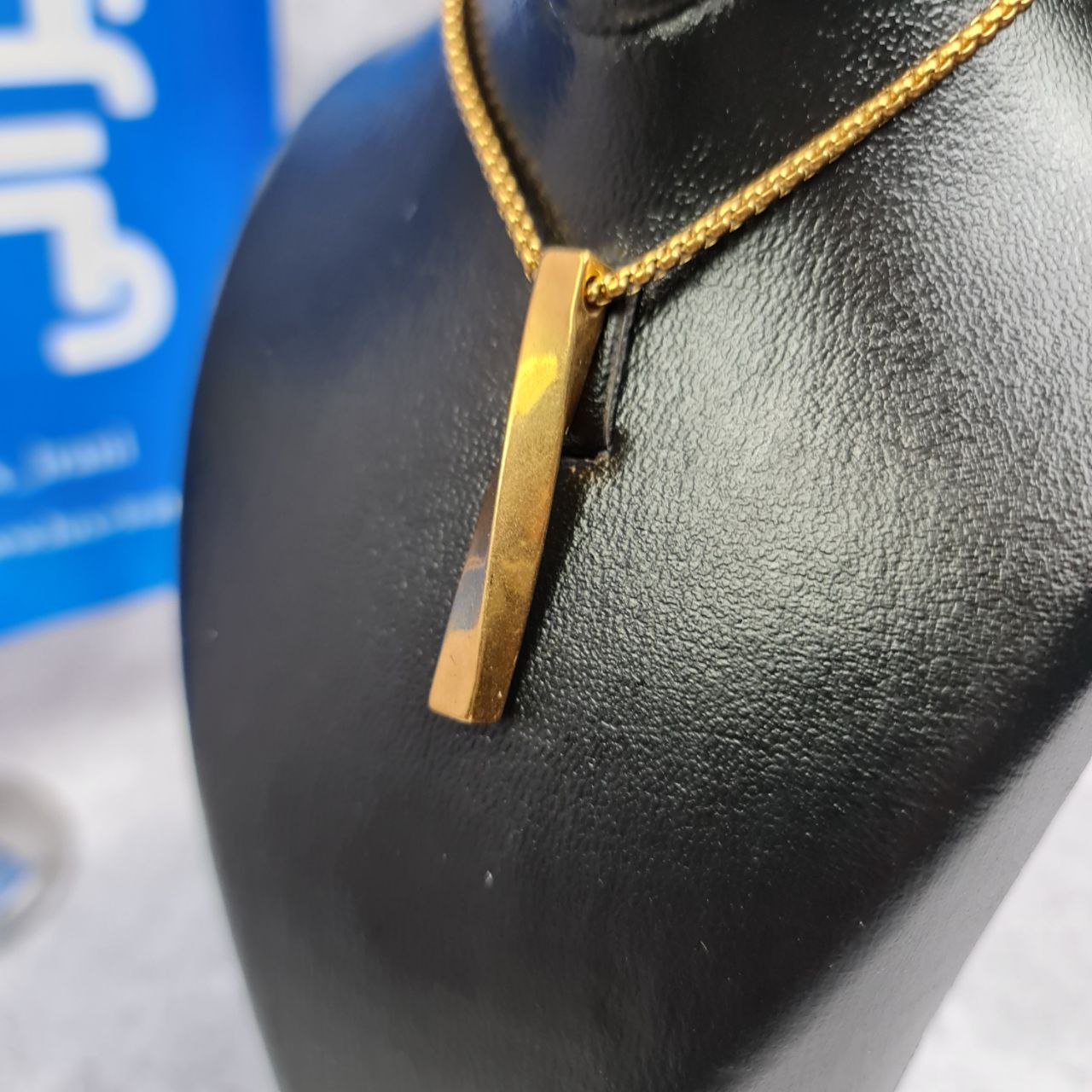 گردنبند مکعب پیچی