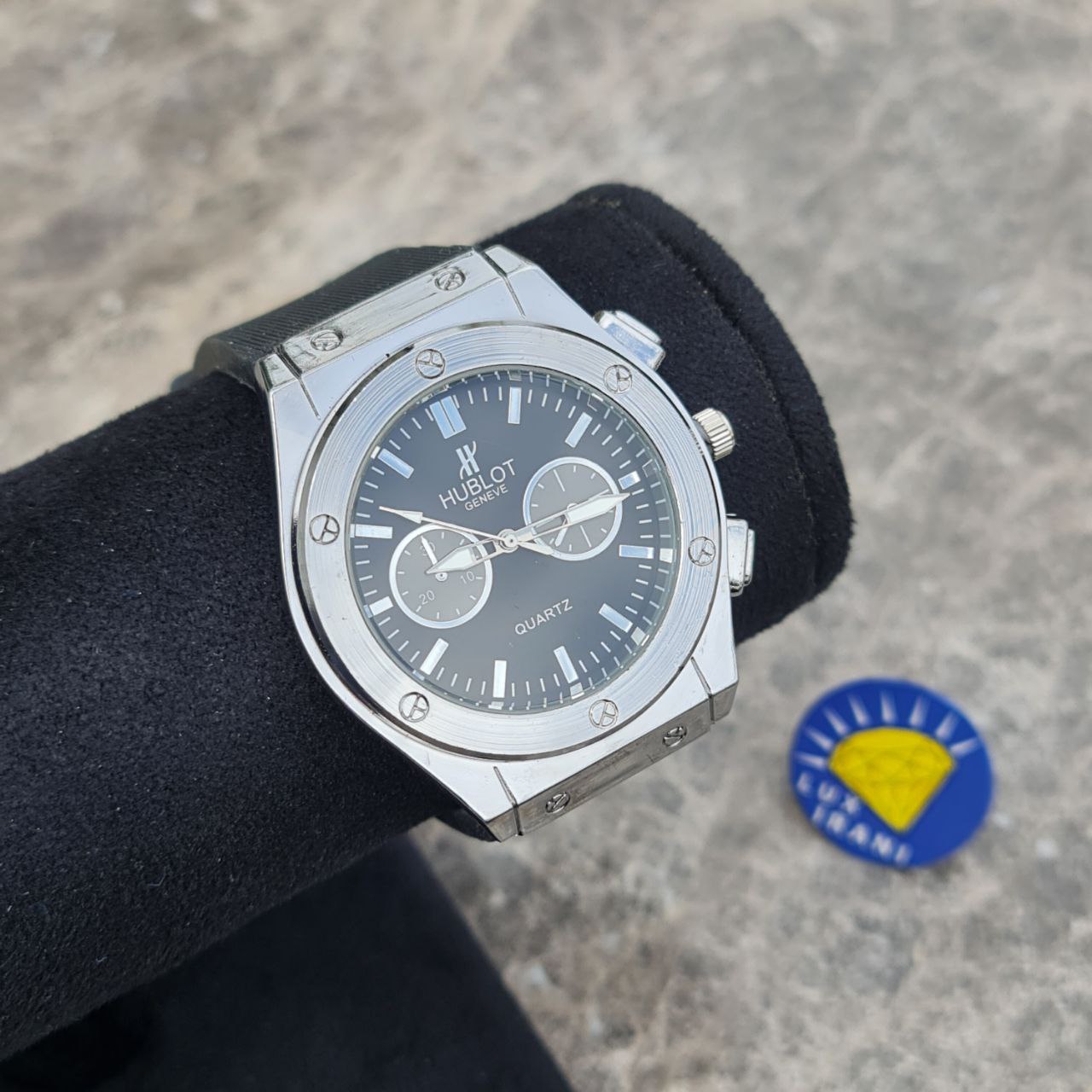 ساعت مردانه هابلوت کد 5589 بند مشکی قاب نقره ای صفحه مشکی