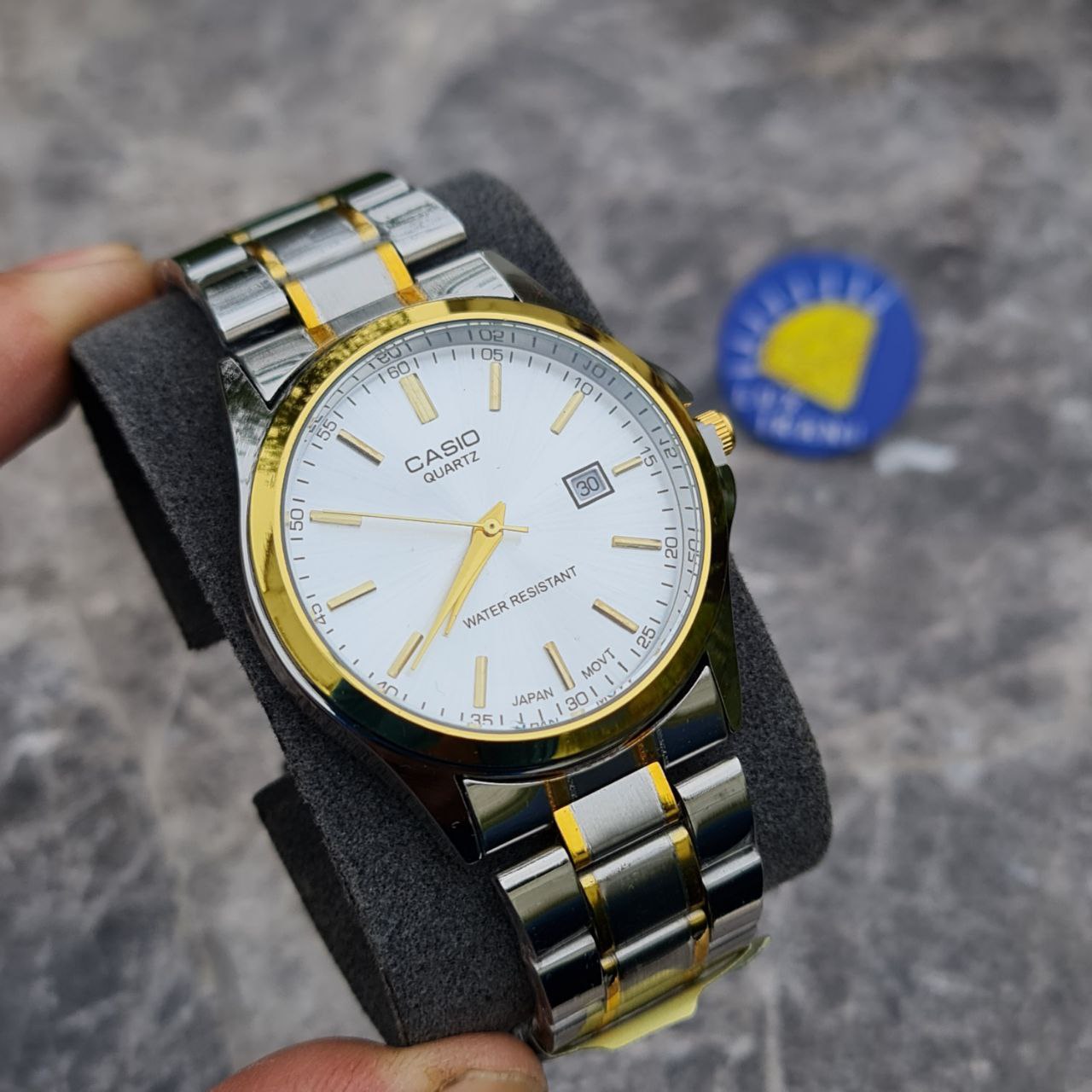 ساعت مردانه کاسیو کد 5605 نقره ای طلایی صفحه سفید