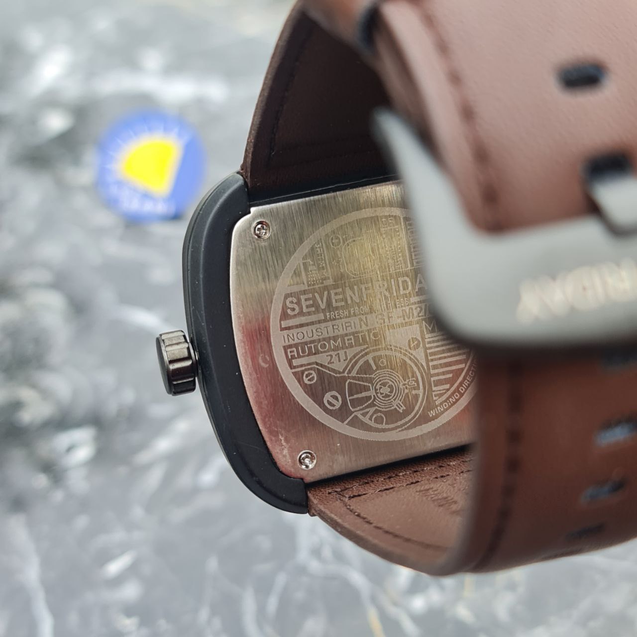 ساعت مردانه سون فرایدی مربع کد 4257 بند چرم قهوه ای ساعت مردانه سون فرایدی