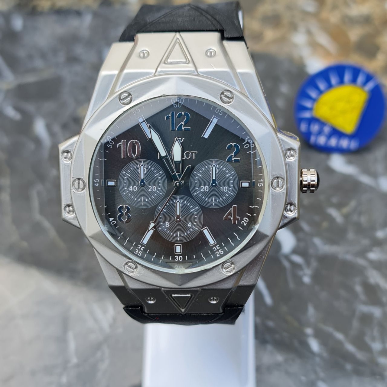 ساعت مردانله هابلوت کد 5511 بند پیو، قاب نقره ای صفحه مشکی