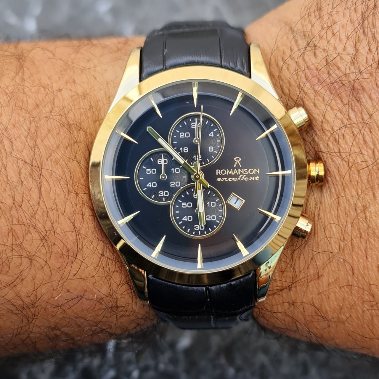 ساعت رومانسون الگانس کد 4711 بند چرم قاب طلایی صفحه مشکی