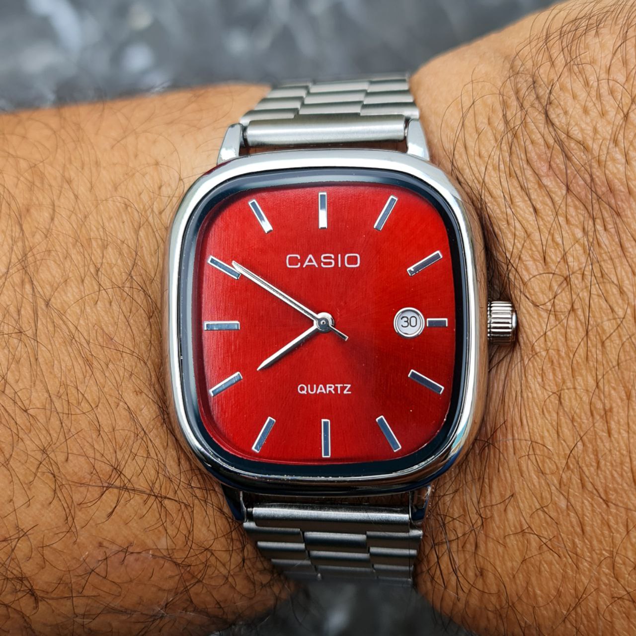 ساعت مردانه کاسیو اولدمانی کد 5153 نقره ای صفحه قرمز