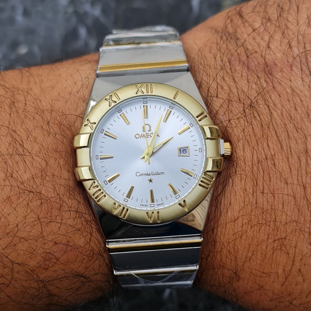 ساعت امگا تمام استیل کد 4910 قاب طلایی نقره ای صفحه سفید