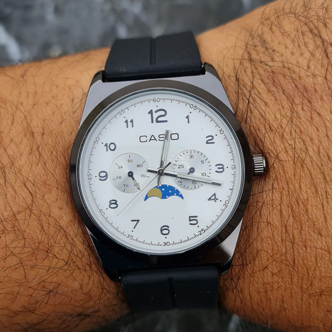 ساعت کاسیو مگنتی کد 4411 بند پیو قاب مشکی صفحه سفید