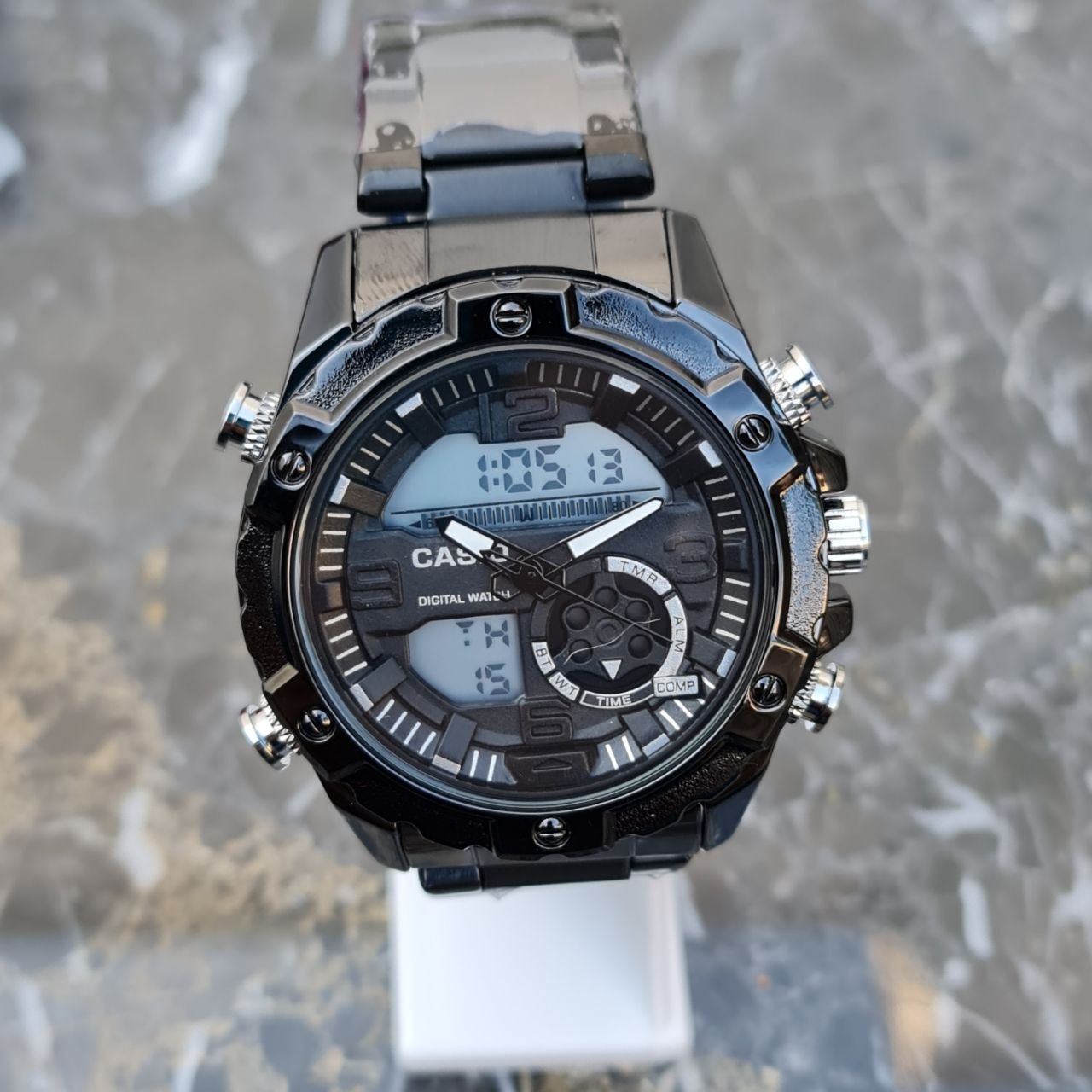 ساعت کاسیو جی شاک دوزمانه کد 4111 بند، قاب و صفحه مشکی ساعت کاسیو جی شاک دوزمانه کد 4111 بند، قاب و صفحه مشکی