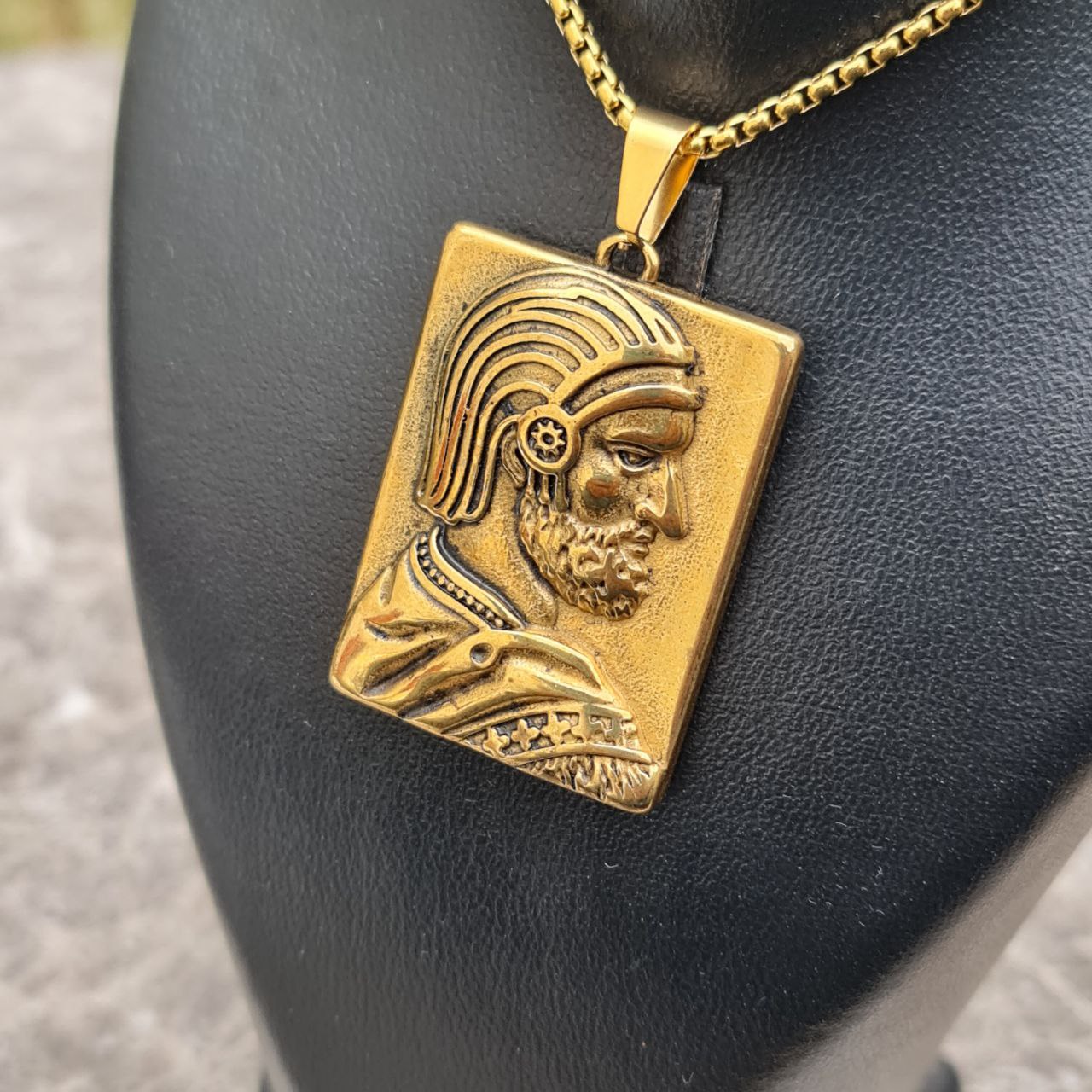 گردنبند کوروش